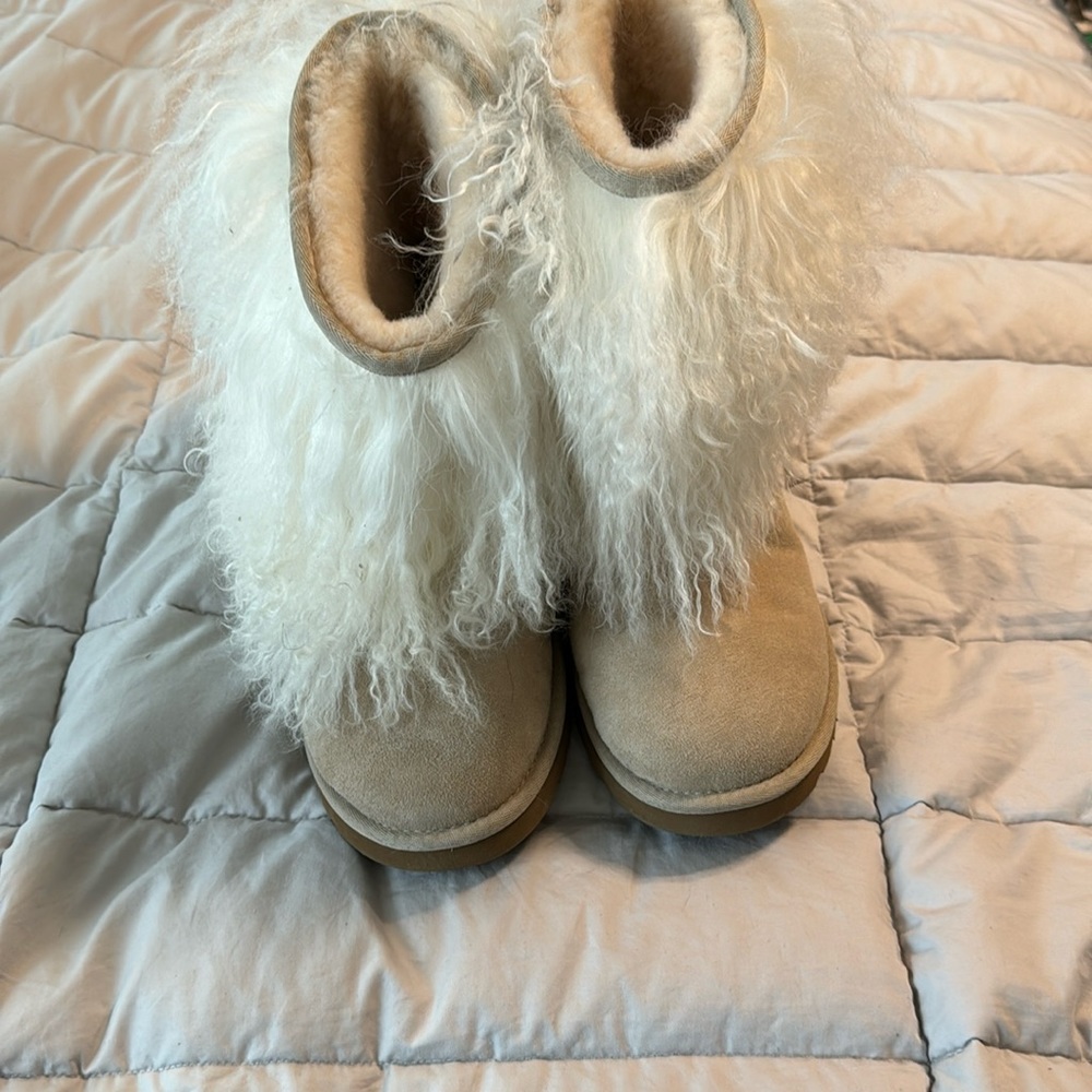 Ladies Ugg shearling ankle boot vintage